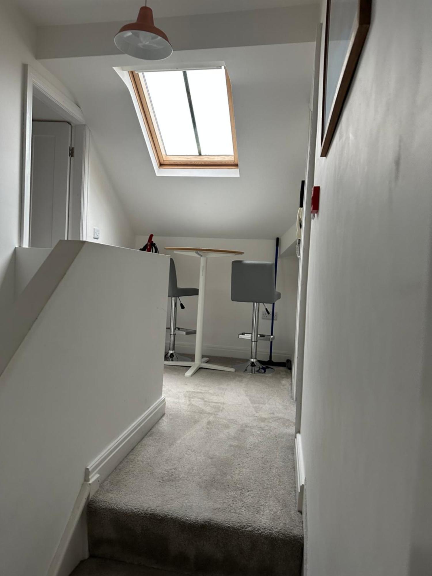 King's Road Apartment *