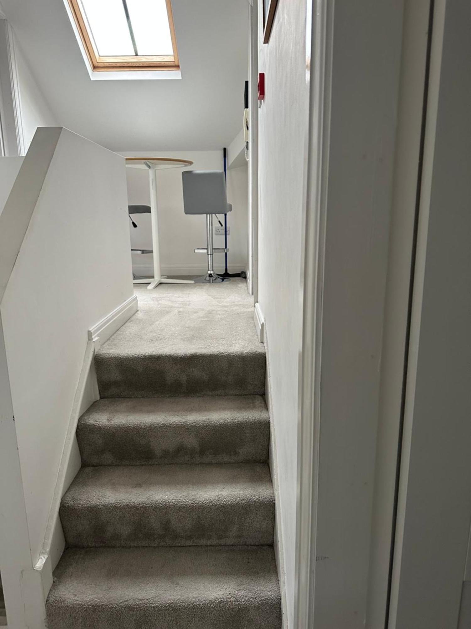King's Road Apartment *